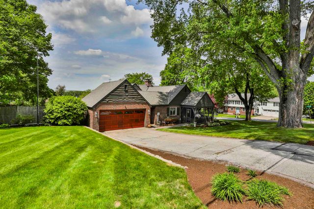 135 Ridge Road, Manchester, NH 03104
