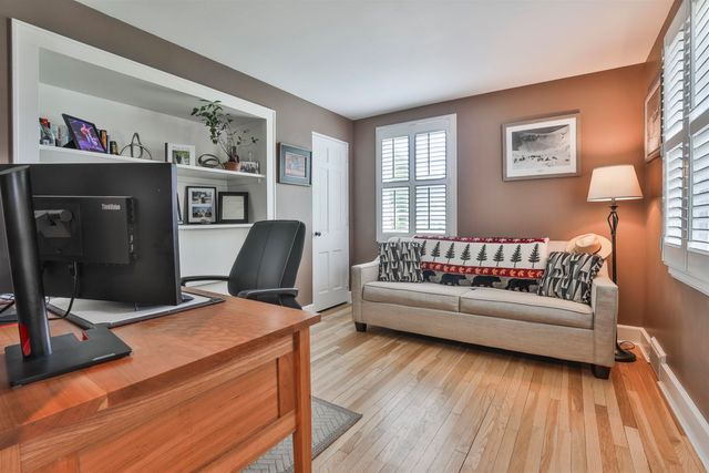 135 Ridge Road, Manchester, NH 03104