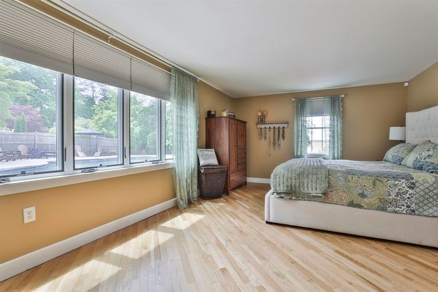 135 Ridge Road, Manchester, NH 03104
