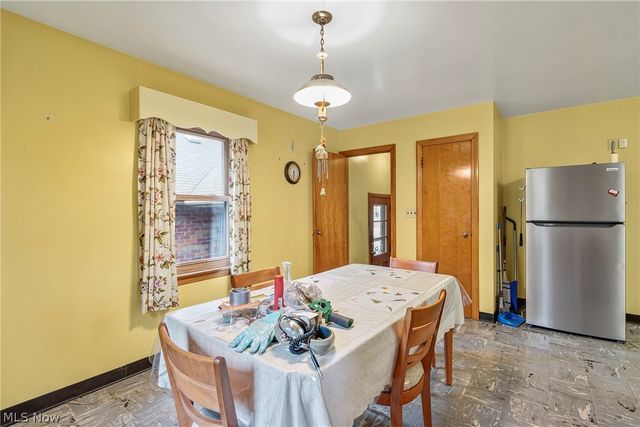 1861 Lexington Avenue NW, Warren, OH 44485