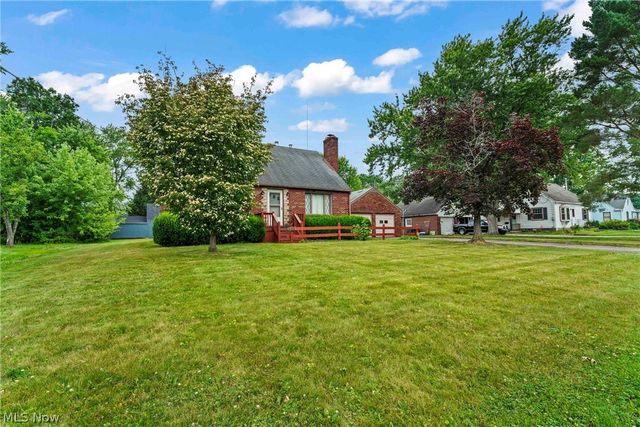 1861 Lexington Avenue NW, Warren, OH 44485