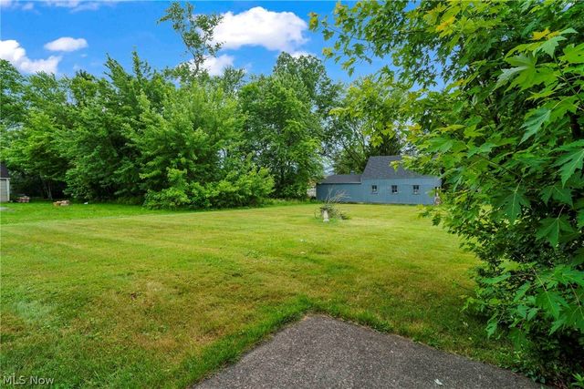1861 Lexington Avenue NW, Warren, OH 44485