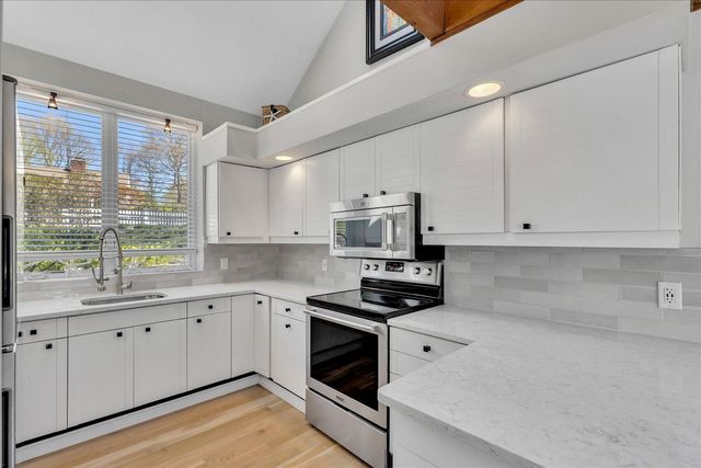 133 Walton Heath Way, Mashpee, MA 02649