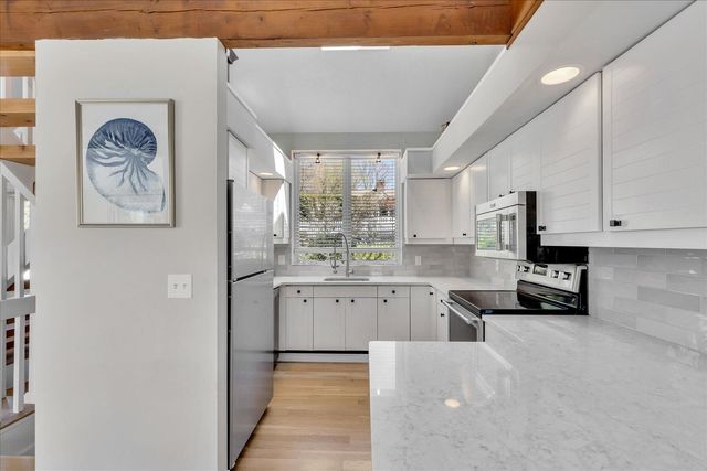 133 Walton Heath Way, Mashpee, MA 02649
