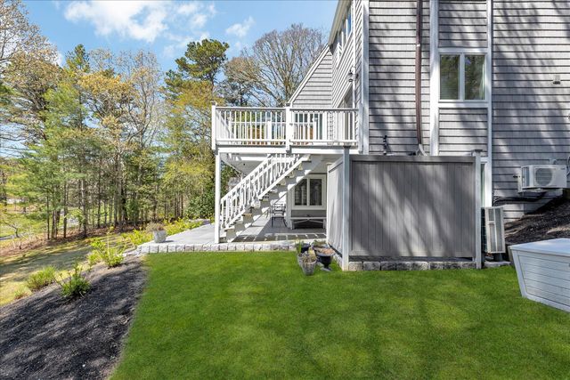133 Walton Heath Way, Mashpee, MA 02649
