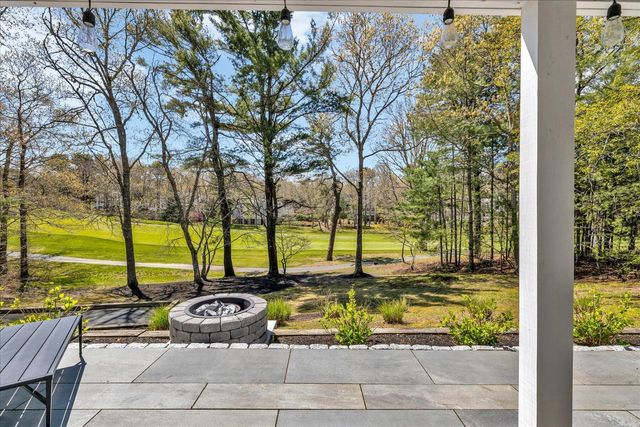 133 Walton Heath Way, Mashpee, MA 02649