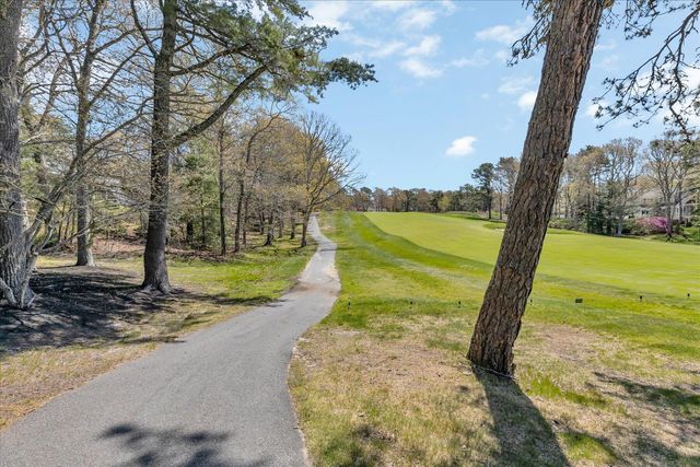 133 Walton Heath Way, Mashpee, MA 02649