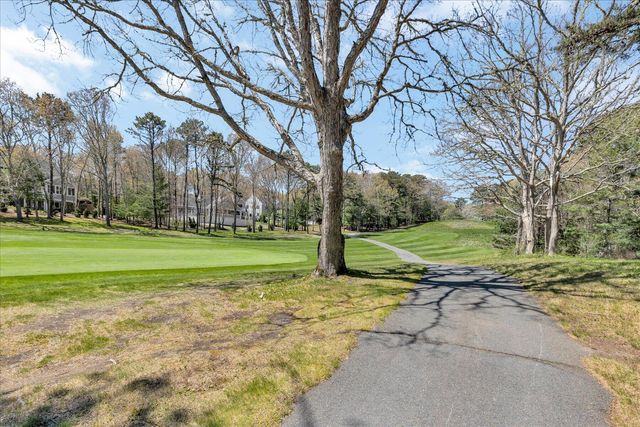 133 Walton Heath Way, Mashpee, MA 02649