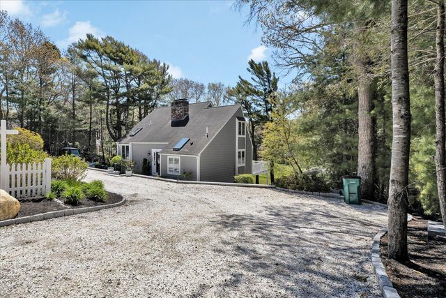 133 Walton Heath Way, Mashpee, MA 02649