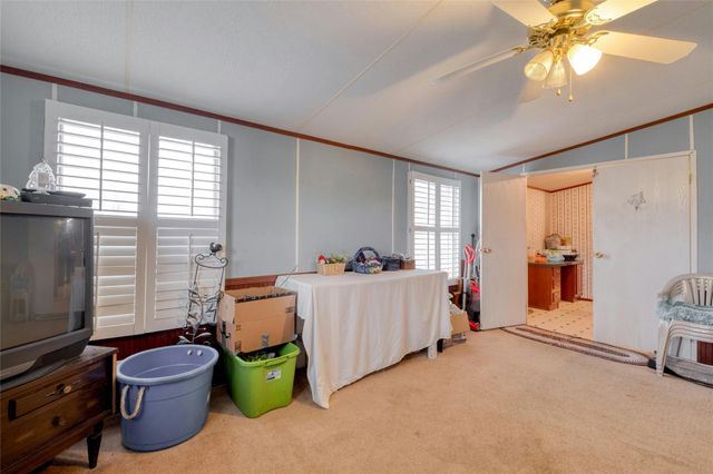 171 Rolling Meadows LN, Kyle, TX 78640