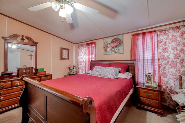 171 Rolling Meadows LN, Kyle, TX 78640