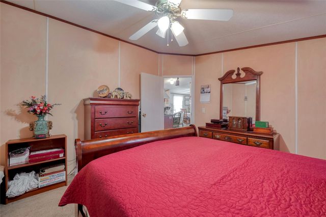 171 Rolling Meadows LN, Kyle, TX 78640