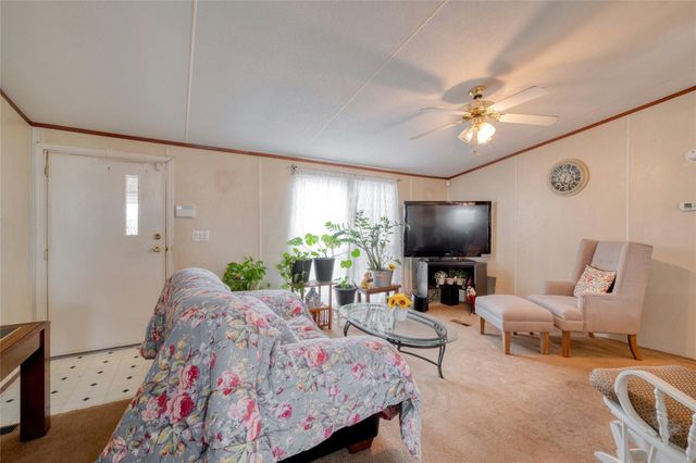 171 Rolling Meadows LN, Kyle, TX 78640