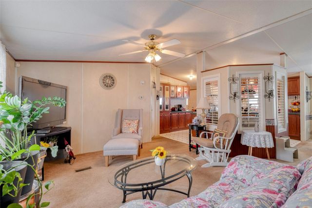 171 Rolling Meadows LN, Kyle, TX 78640