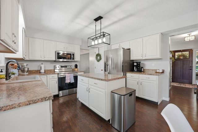 275 Spruce Hill Drive, Columbus, OH 43230