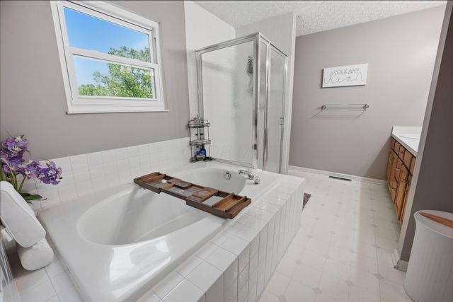 275 Spruce Hill Drive, Columbus, OH 43230