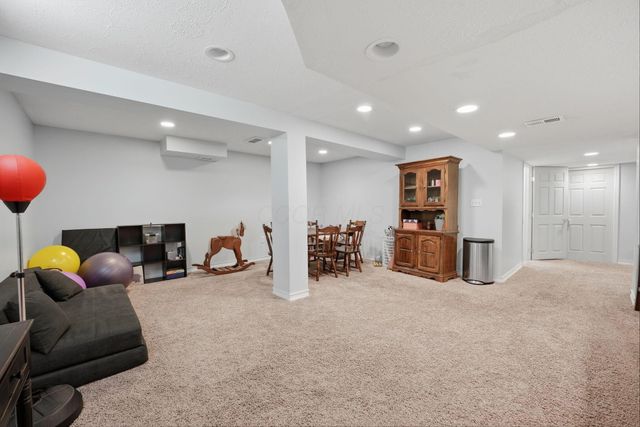275 Spruce Hill Drive, Columbus, OH 43230
