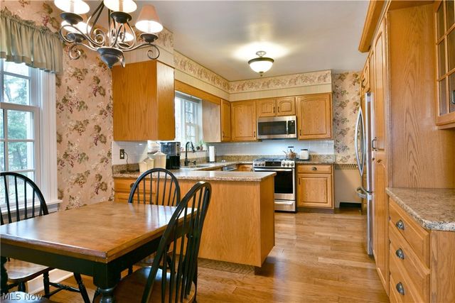 641 Fairway Drive NE, Warren, OH 44483