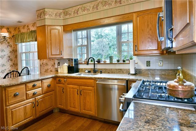 641 Fairway Drive NE, Warren, OH 44483