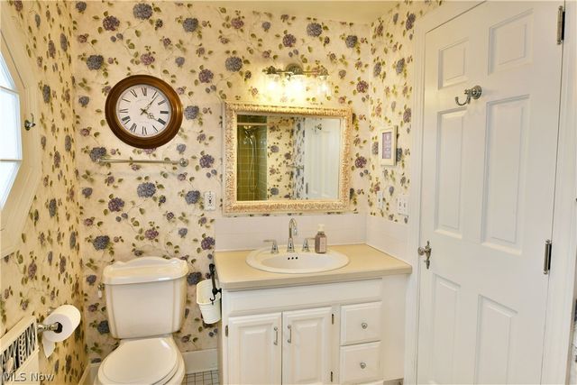 641 Fairway Drive NE, Warren, OH 44483