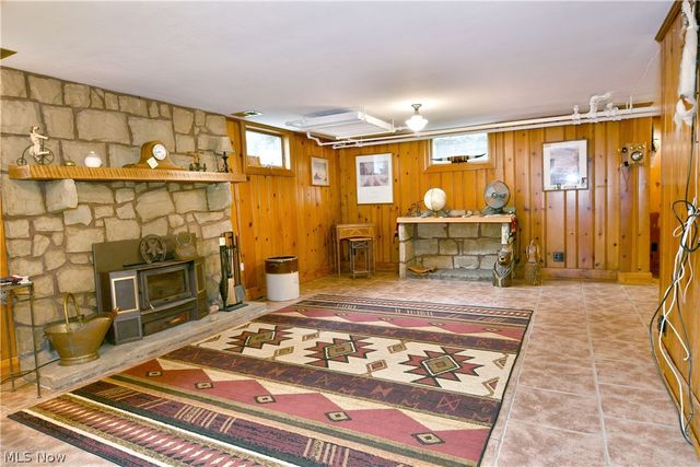 641 Fairway Drive NE, Warren, OH 44483