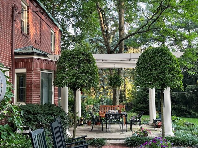 641 Fairway Drive NE, Warren, OH 44483