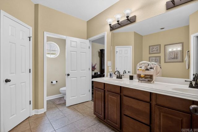 4458 S Aaronfield Circle, Benton, AR 72015