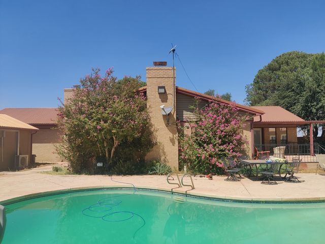 7996 E Hwy 158, Gardendale, TX 79758