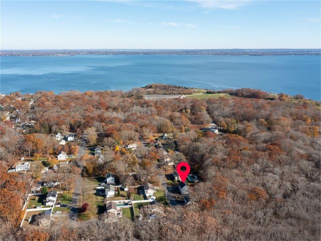 66 Medford Street, Warwick, RI 02889