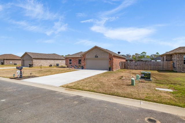 16 Doe Run Drive, Ward, AR 72176