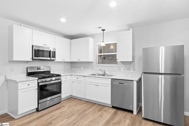 109 Colleton Lane, Clinton, SC 29325