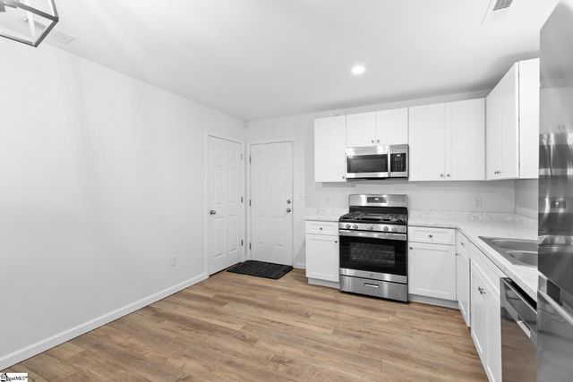 109 Colleton Lane, Clinton, SC 29325