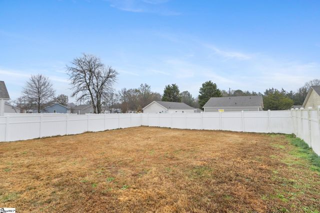 109 Colleton Lane, Clinton, SC 29325