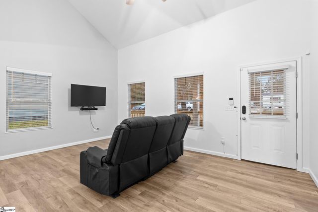 109 Colleton Lane, Clinton, SC 29325