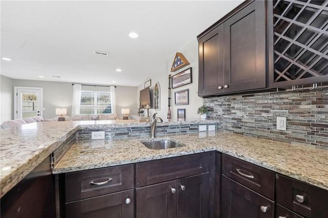 12400 Parkview Avenue, Kansas City, KS 66109