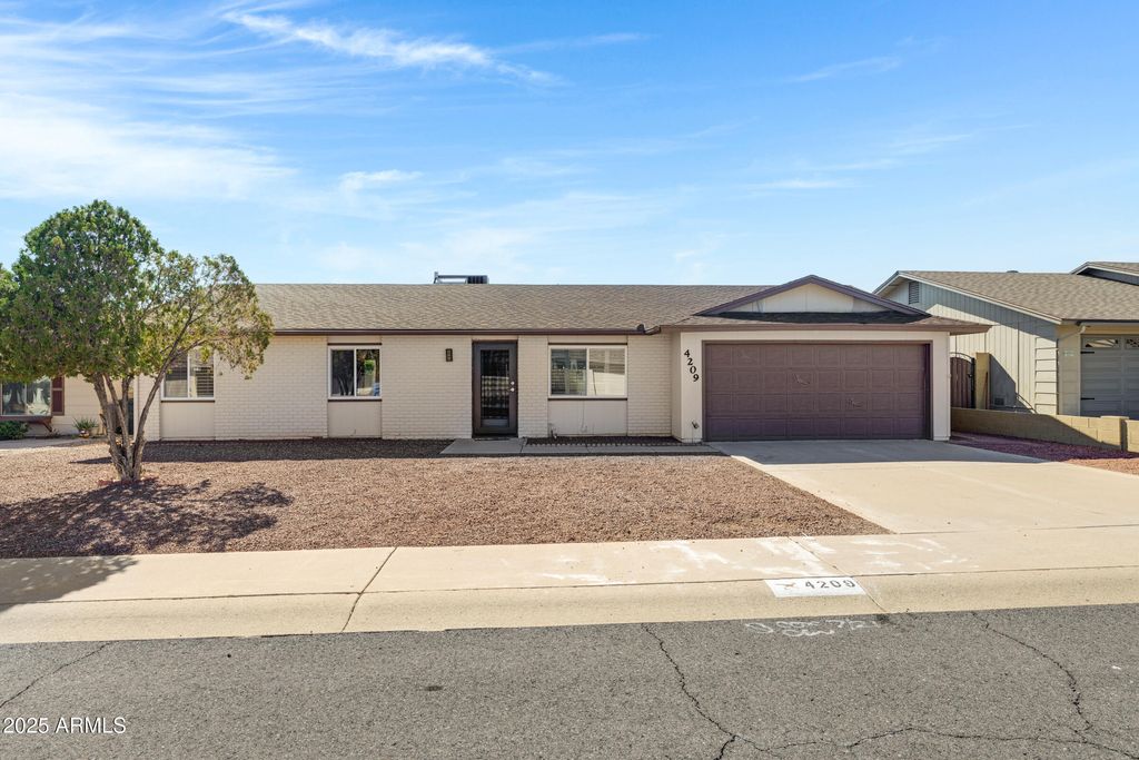 4209 E MANDAN Street, Phoenix, AZ 85044