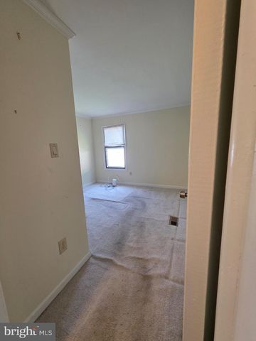 24 TEAROSE DR, Middle River, MD 21220