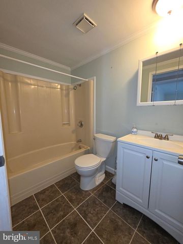 24 TEAROSE DR, Middle River, MD 21220