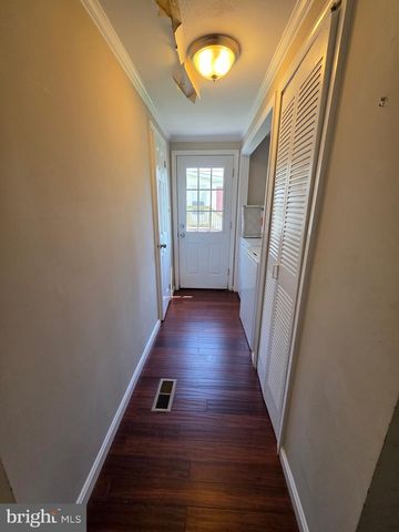 24 TEAROSE DR, Middle River, MD 21220