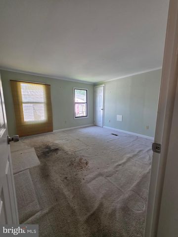 24 TEAROSE DR, Middle River, MD 21220