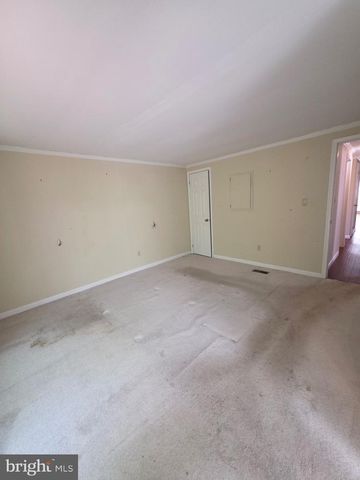 24 TEAROSE DR, Middle River, MD 21220