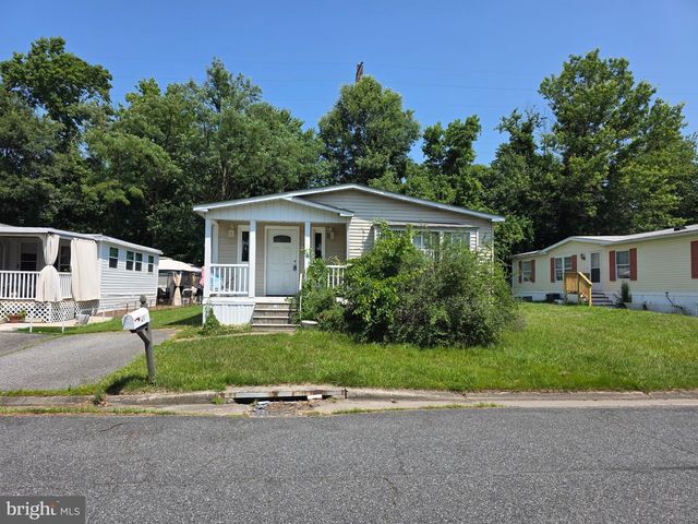 24 TEAROSE DR, Middle River, MD 21220