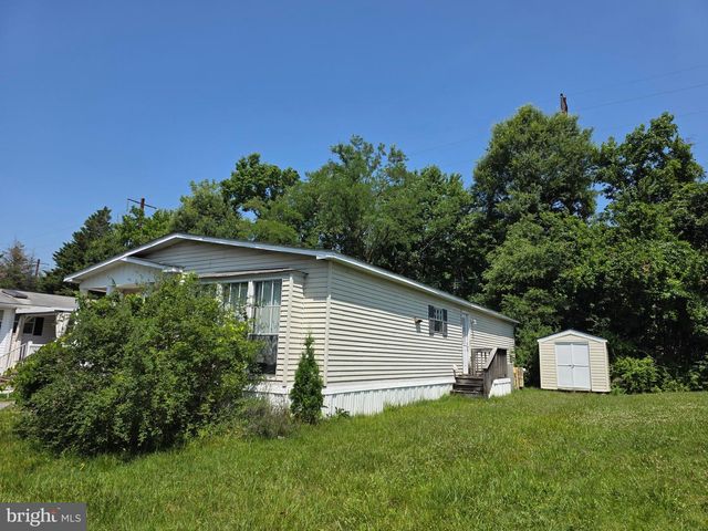 24 TEAROSE DR, Middle River, MD 21220