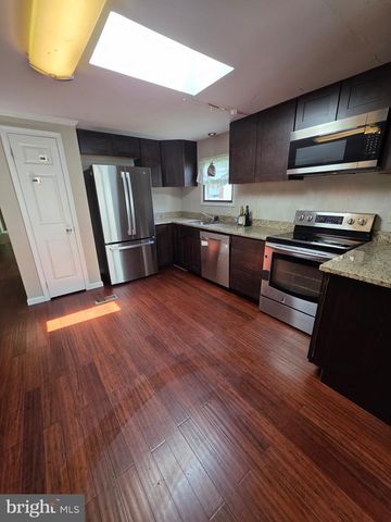 24 TEAROSE DR, Middle River, MD 21220
