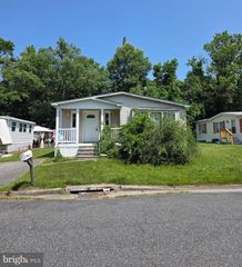 24 TEAROSE DR, Middle River, MD 21220