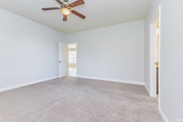 422 S Bridgewater Lane, Muncie, IN 47304