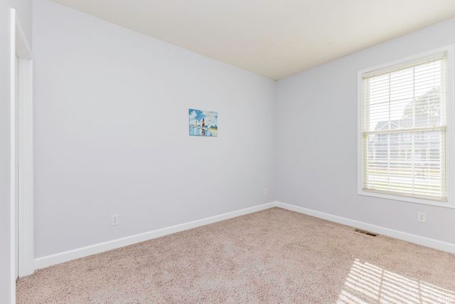 422 S Bridgewater Lane, Muncie, IN 47304