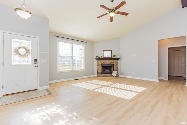 422 S Bridgewater Lane, Muncie, IN 47304