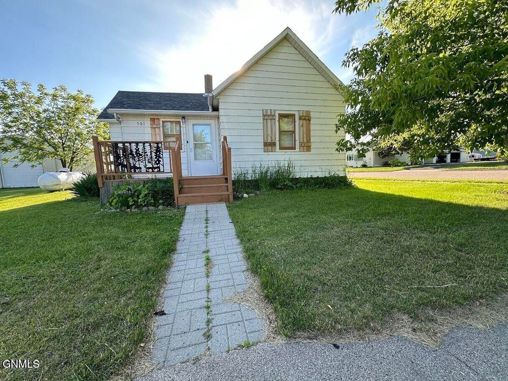501 Main Street, Gackle, ND 58442