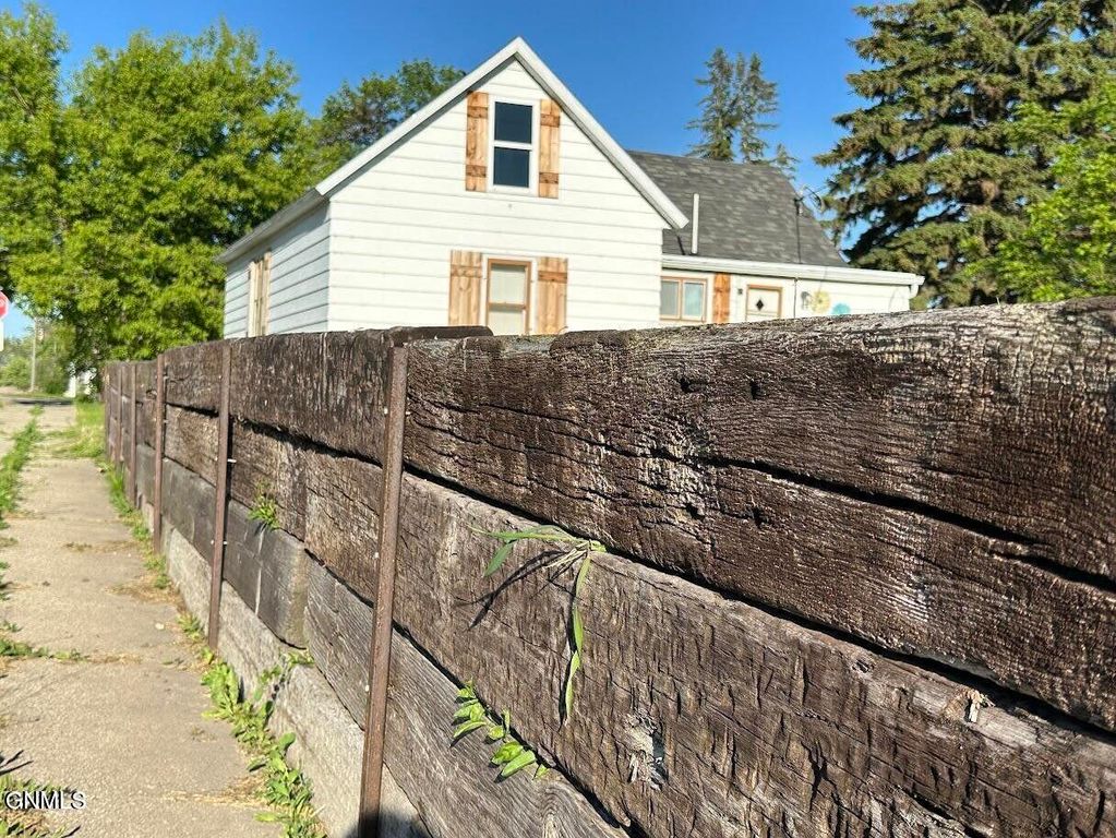 501 Main Street, Gackle, ND 58442 photo 19